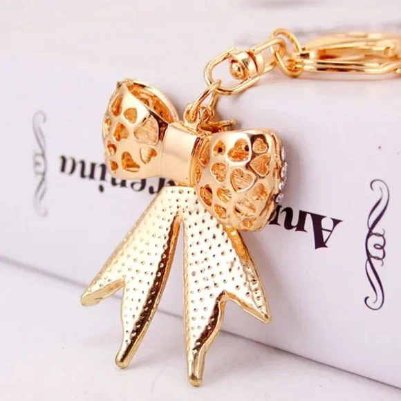 NWT Crystal Embellished Bow Keychain Purse Bag Charm - Picture 2 of 6